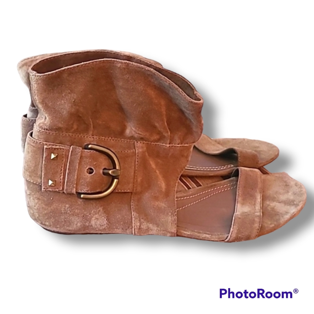 Vic Matie Tan Suede Ankle Strap Buckle Flat Sandle